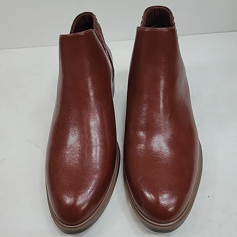 Bear Traps Ankle Boots Womens 9.5M Brown Leather Low Heel Comfort New W/O Box